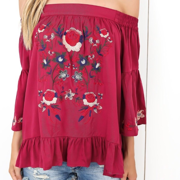 NEW DELOA EMBROIDERED OFF THE SHOULDER TOP - Picture 2 of 4